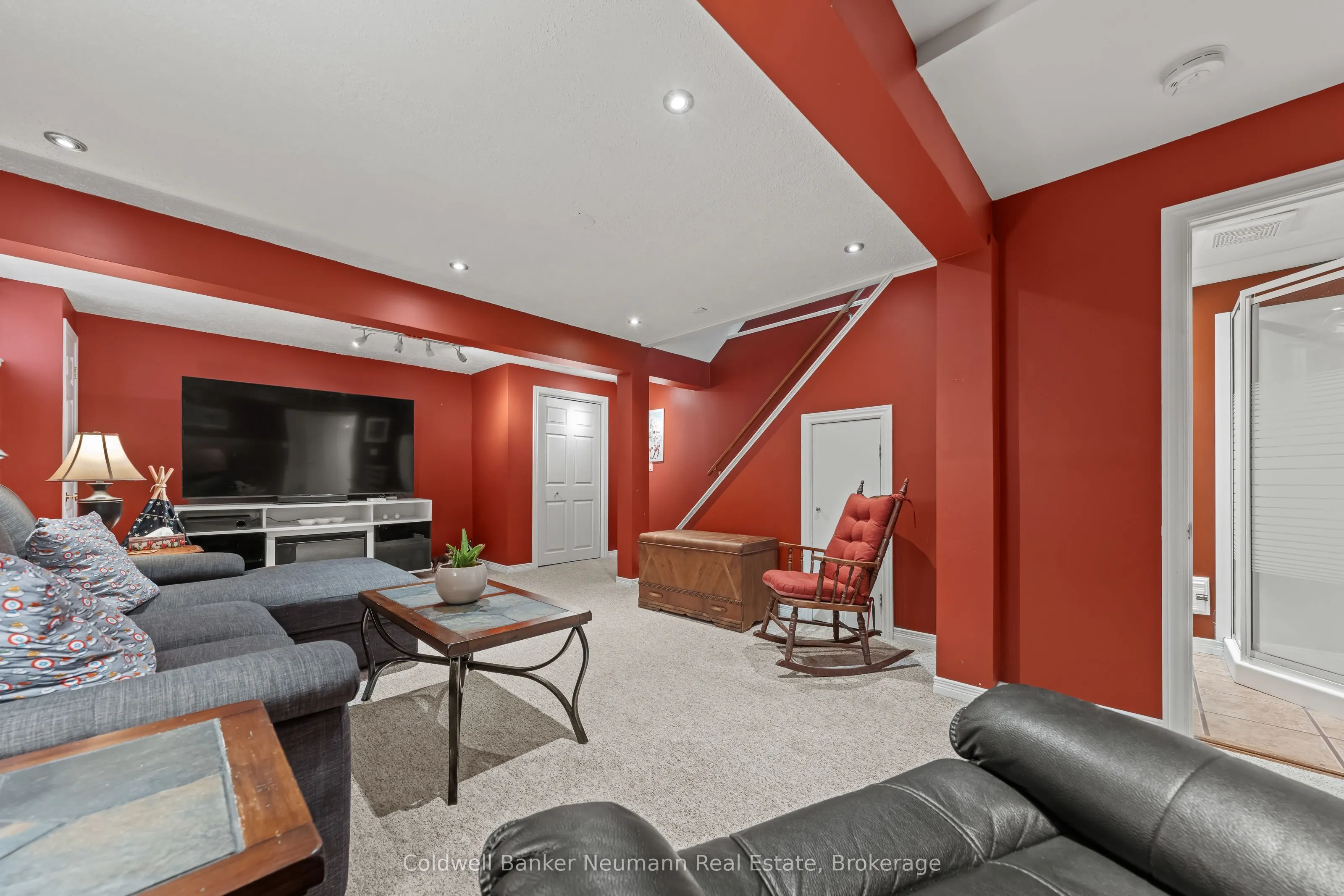 625 Holman Crescent