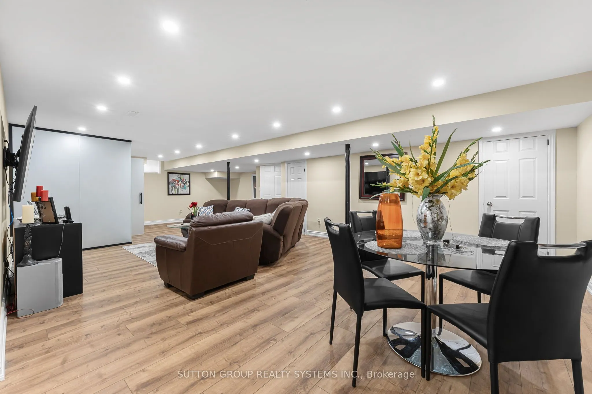 8424 Mulberry Drive