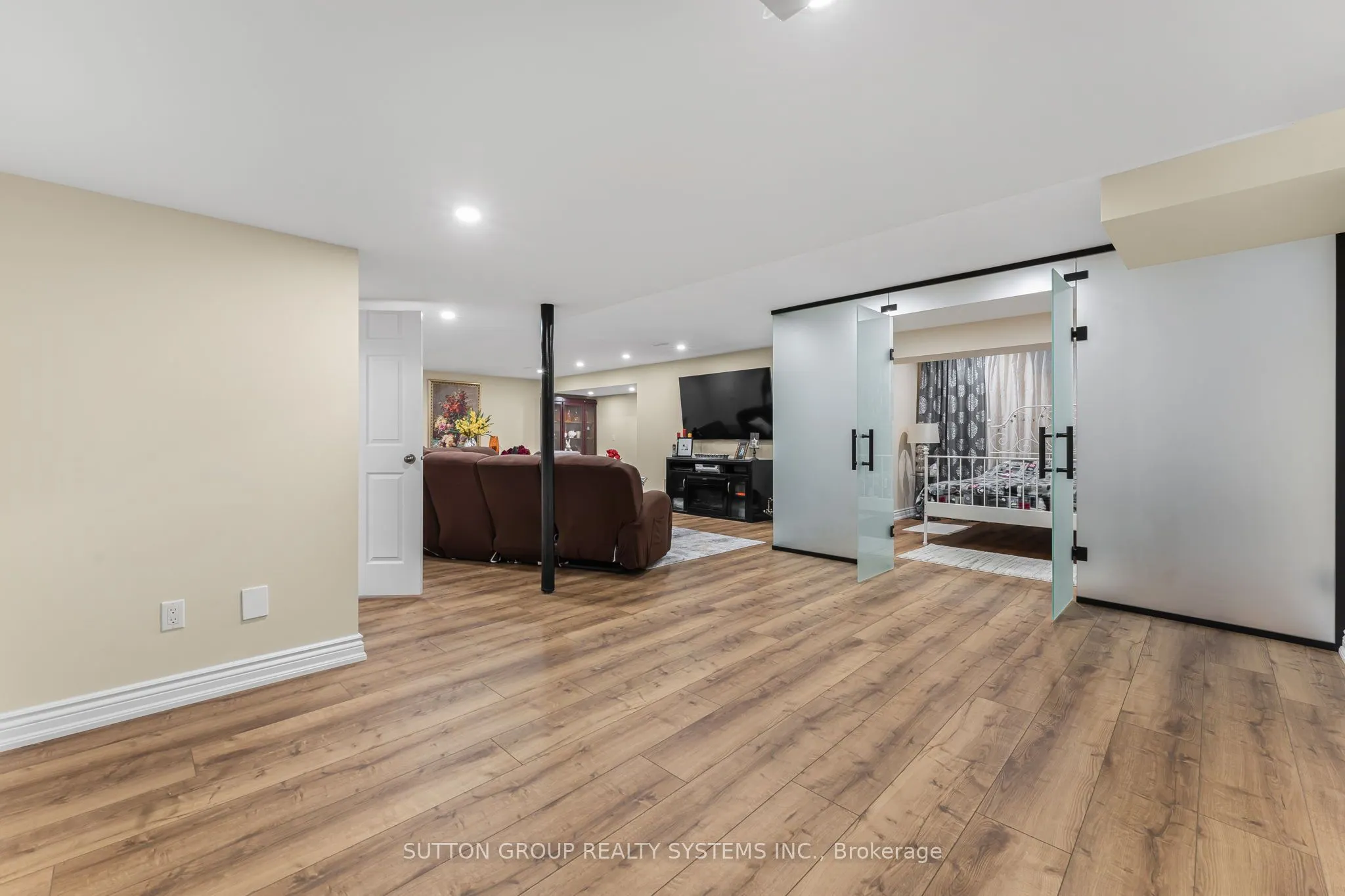 8424 Mulberry Drive
