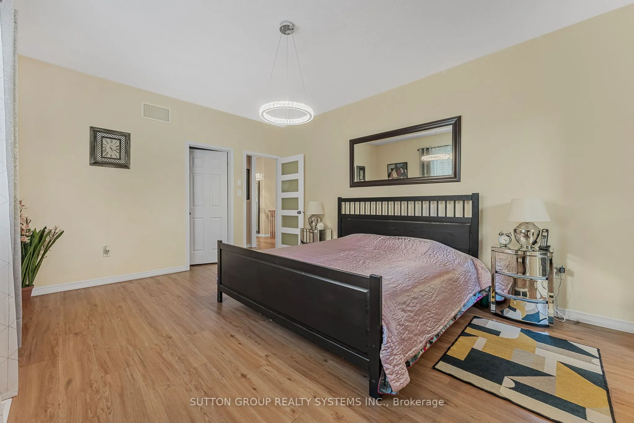 8424 Mulberry Drive
