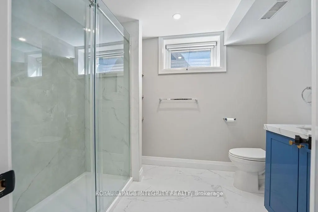 3440 Woodroffe Avenue