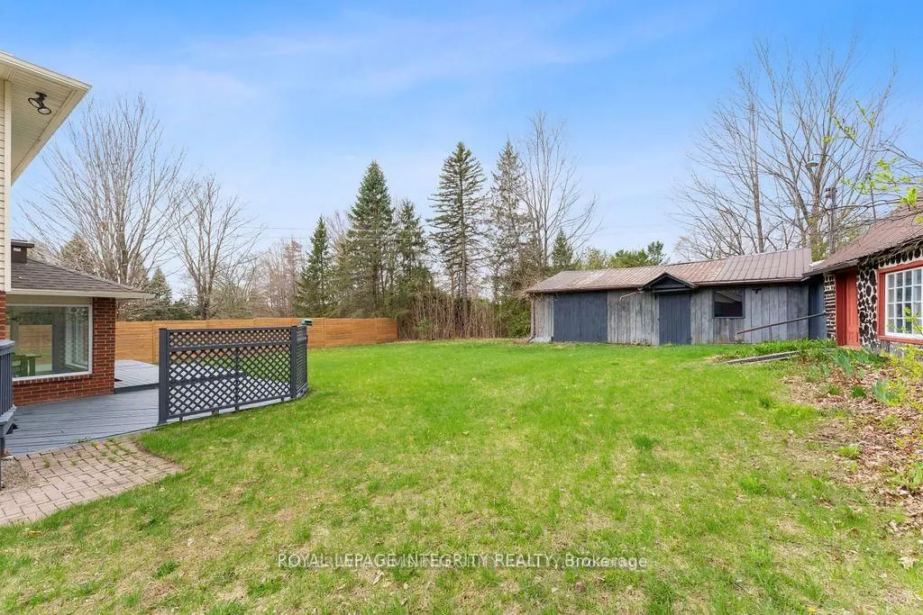 3440 Woodroffe Avenue