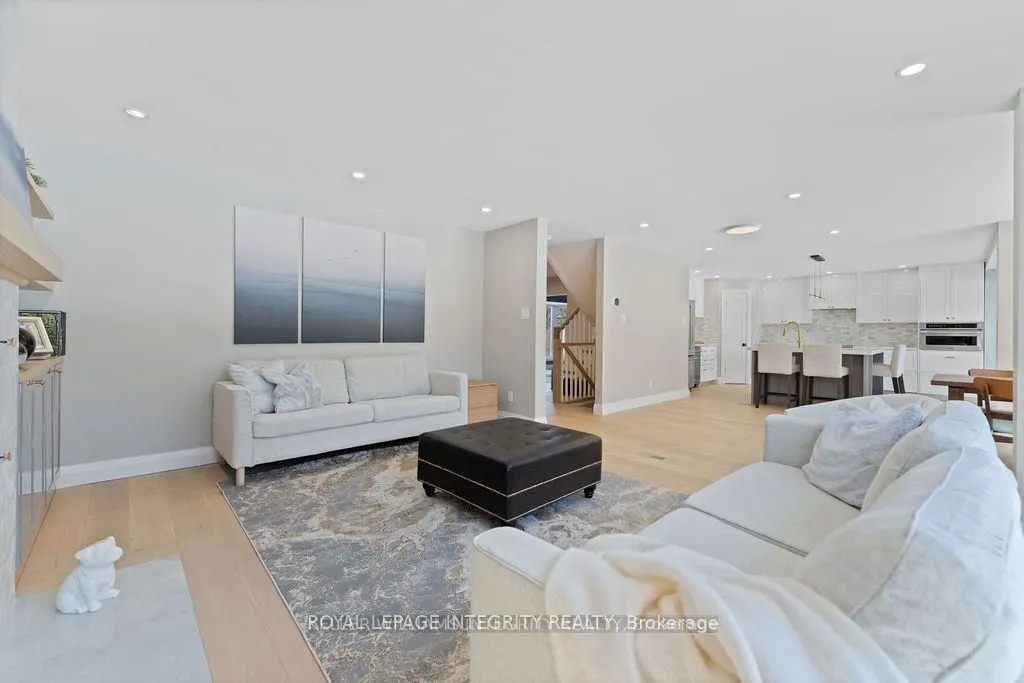 3440 Woodroffe Avenue