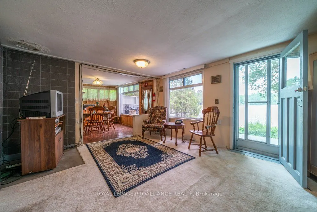 1087C Hills Lake Road