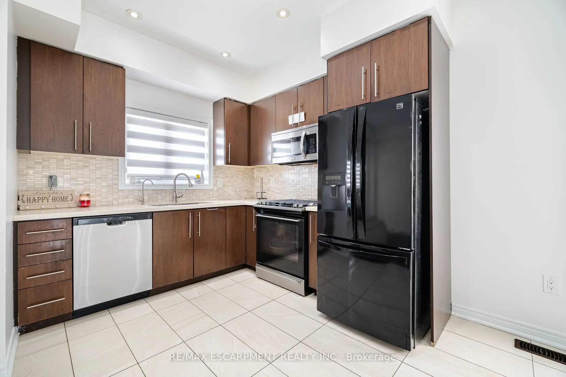 136 Westbank Trail