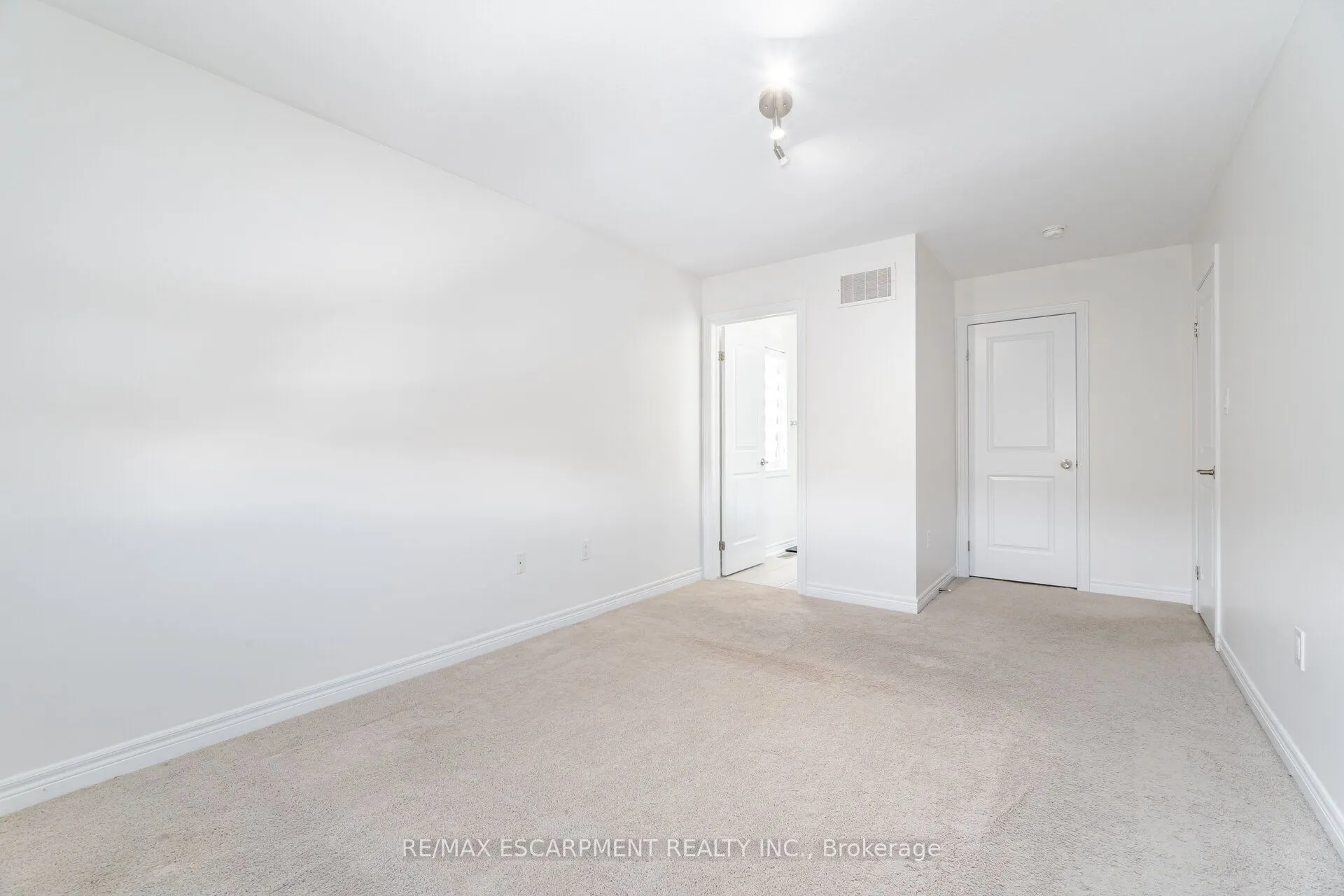 136 Westbank Trail
