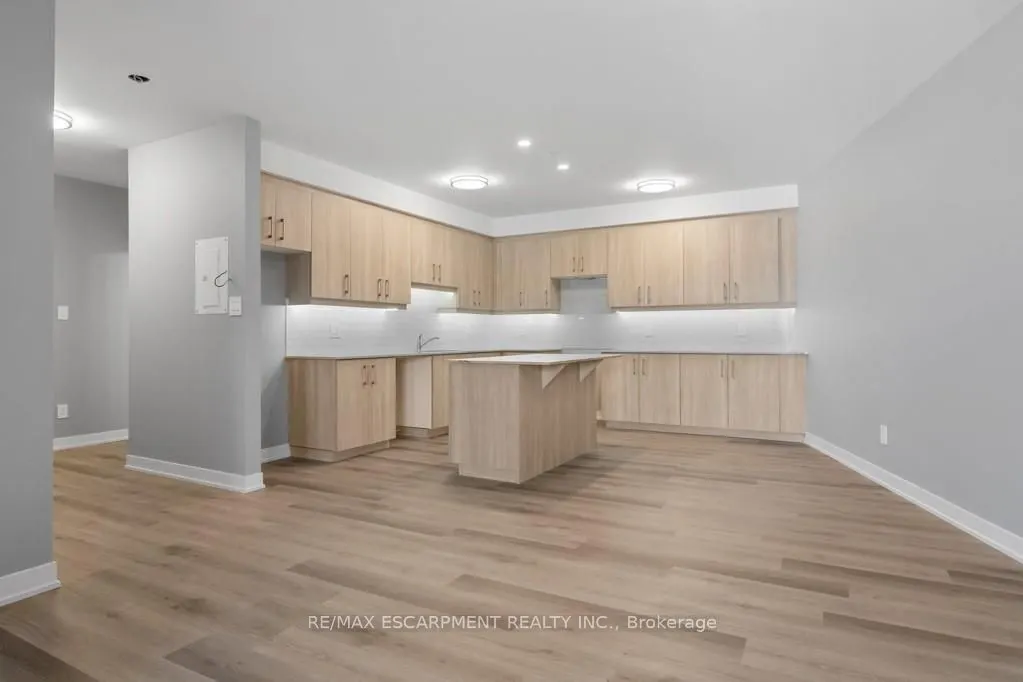 5002 King Street, #508