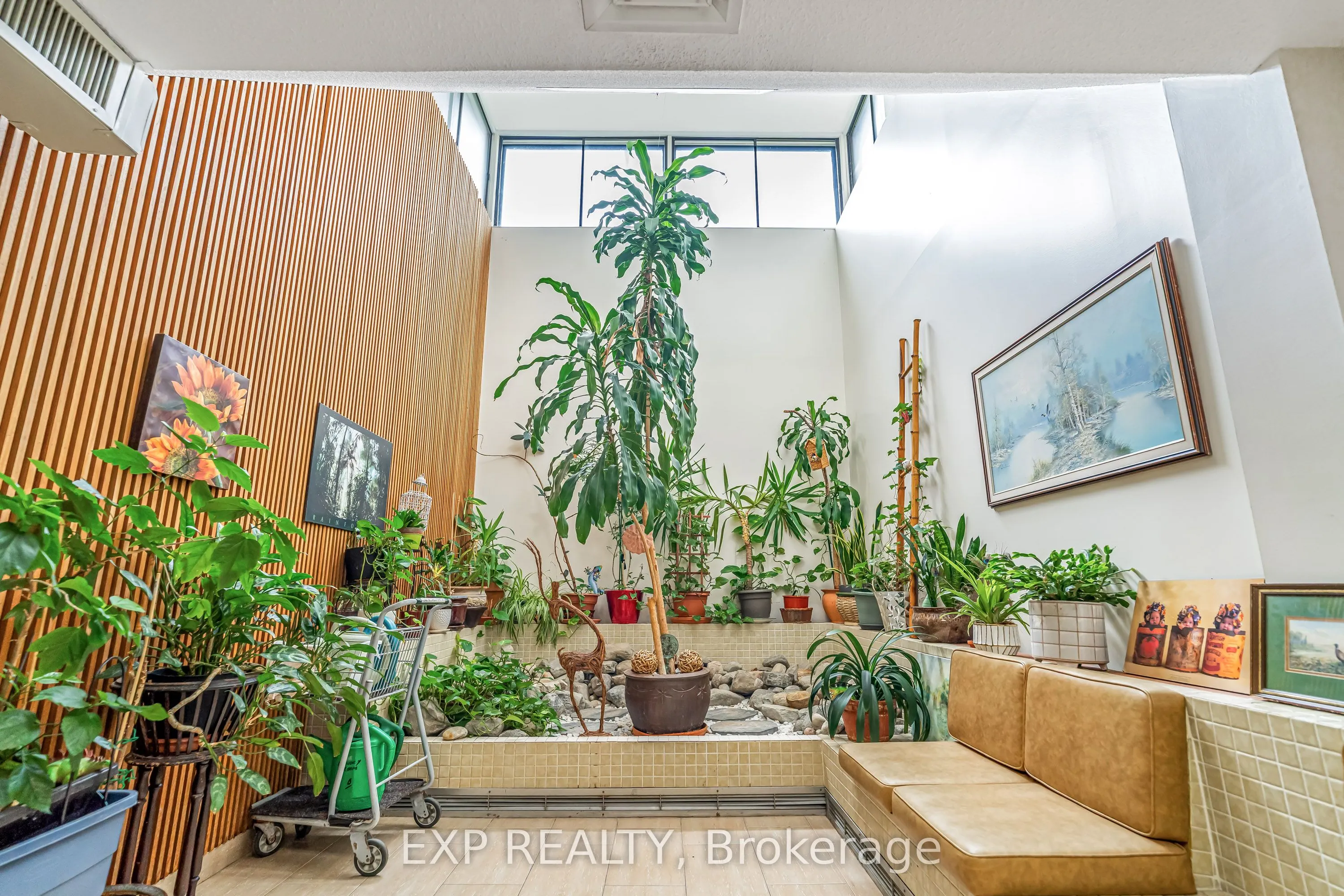 415 Greenview Avenue, #1301