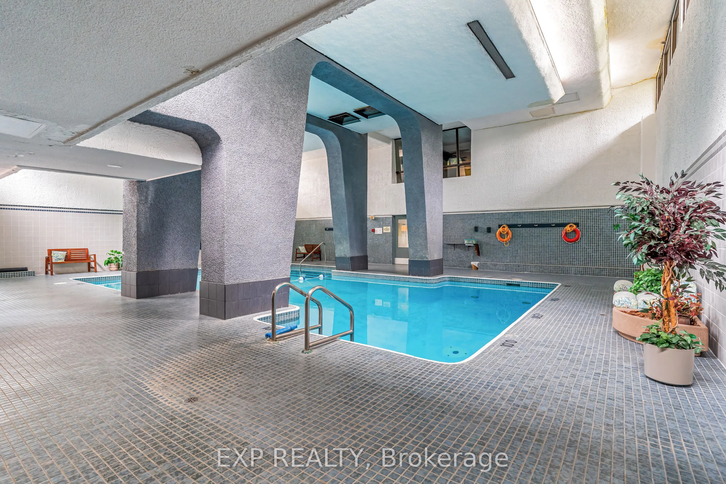 415 Greenview Avenue, #1301