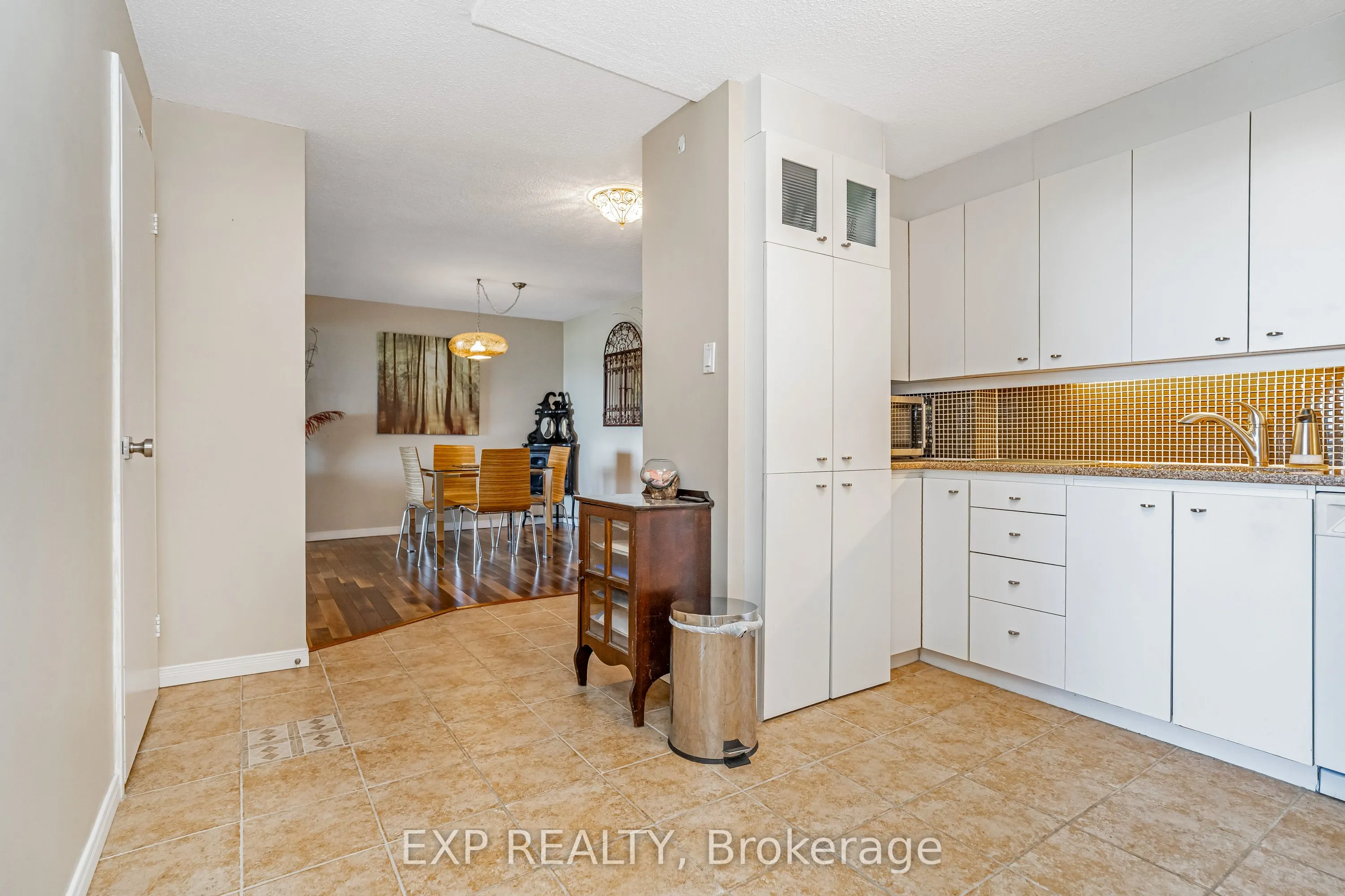 415 Greenview Avenue, #1301