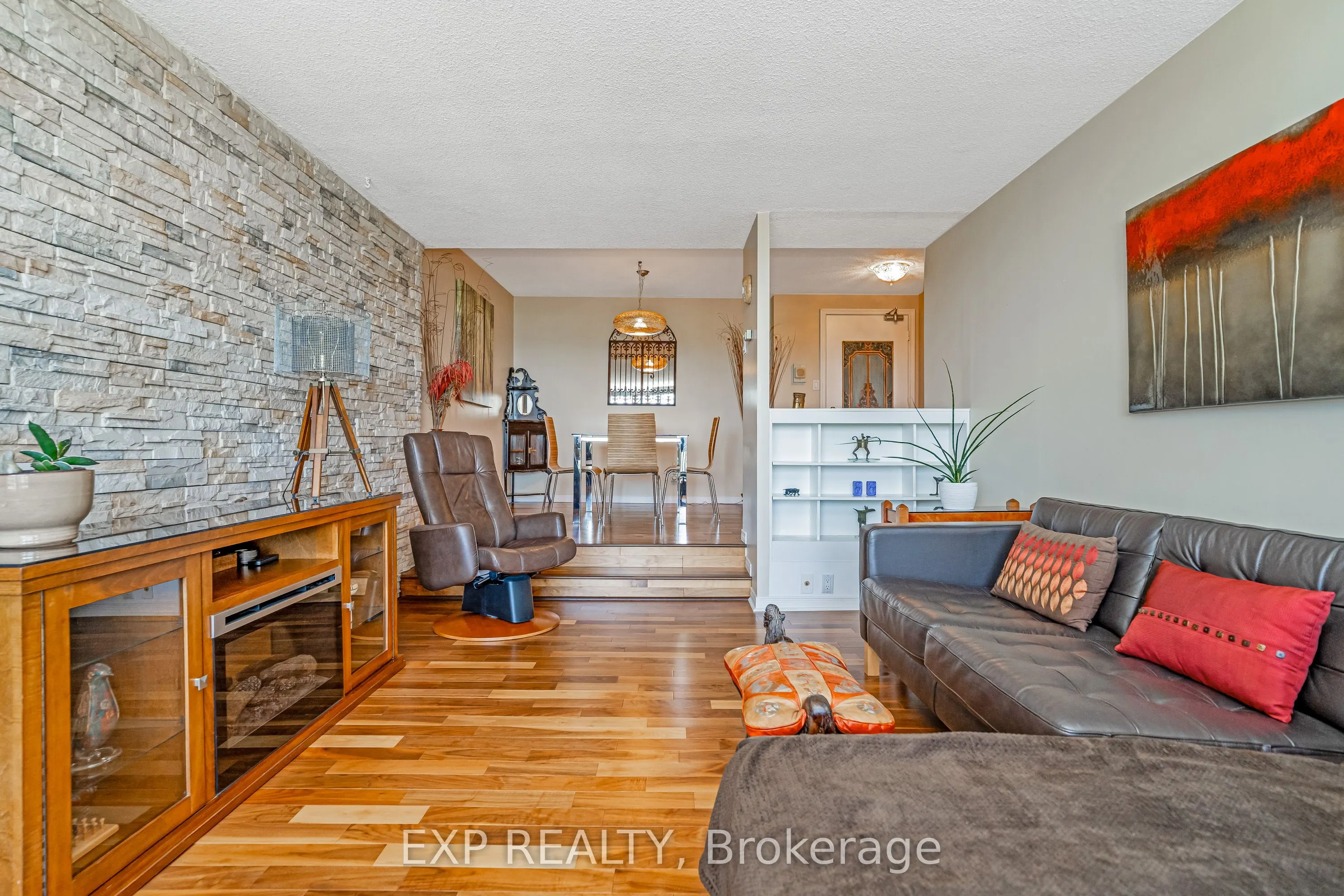 415 Greenview Avenue, #1301