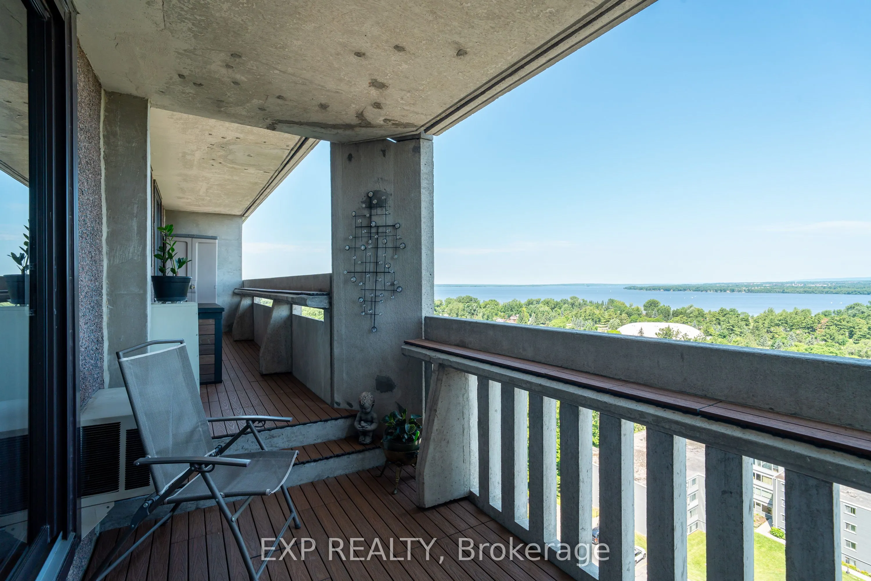 415 Greenview Avenue, #1301