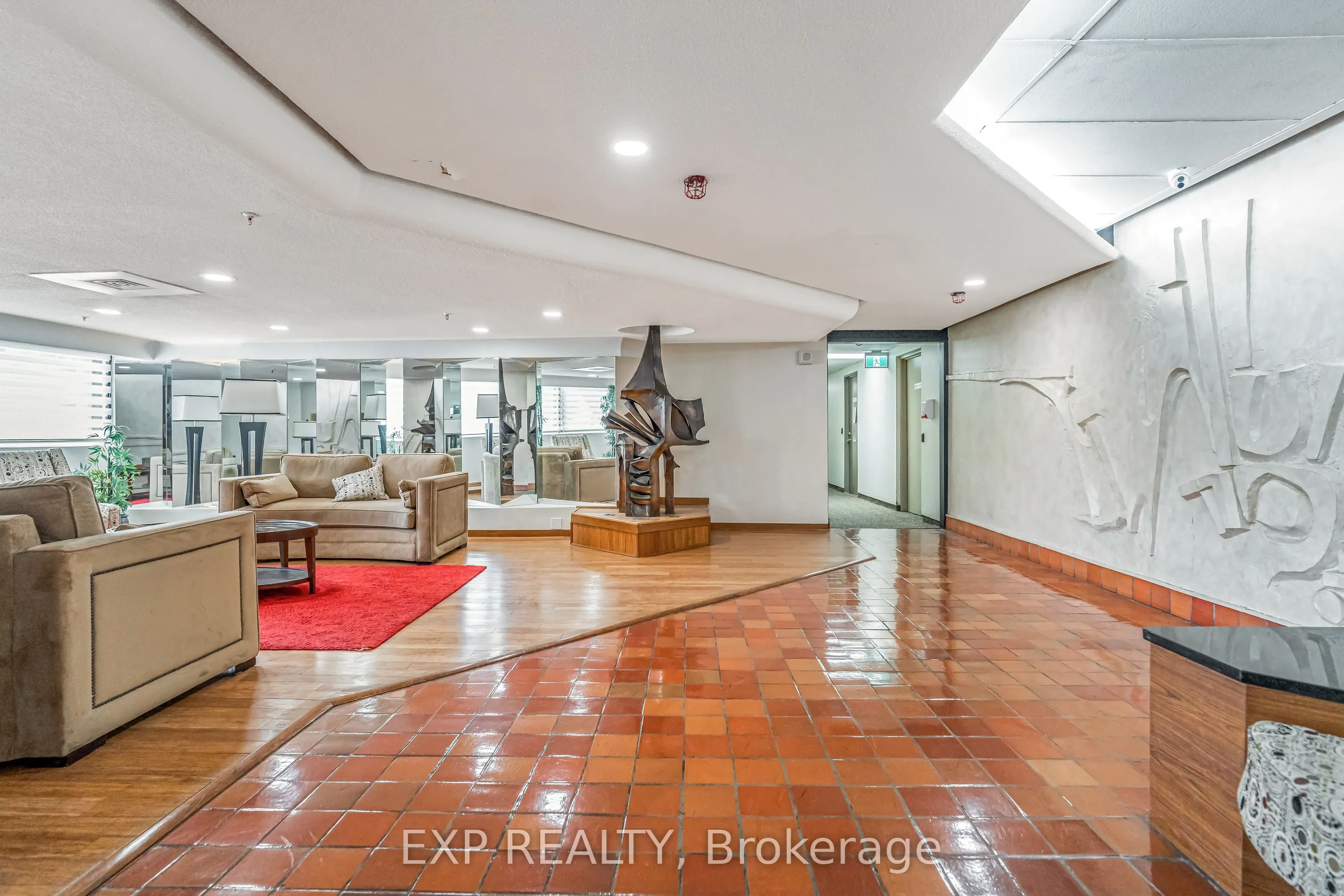 415 Greenview Avenue, #1301
