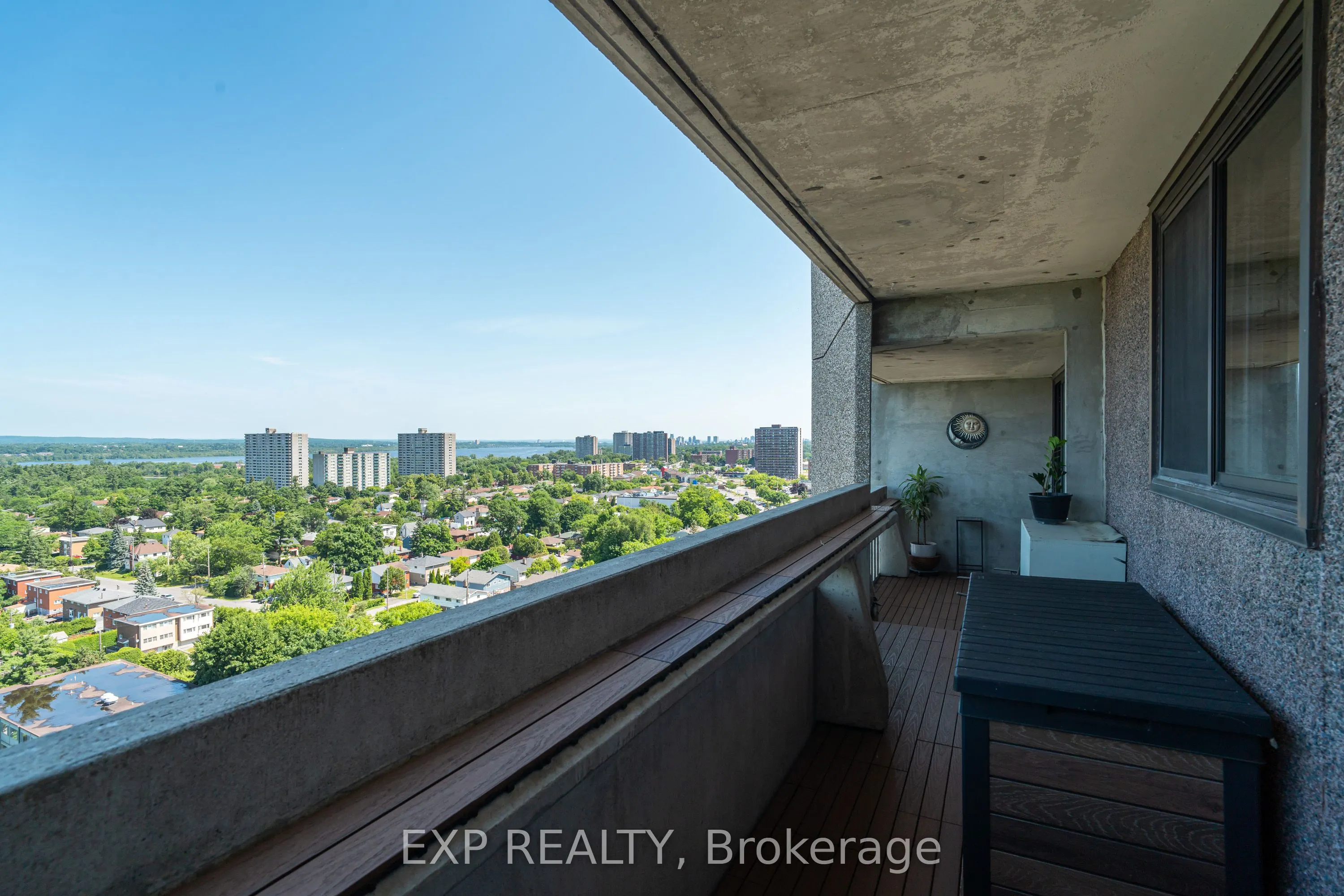 415 Greenview Avenue, #1301