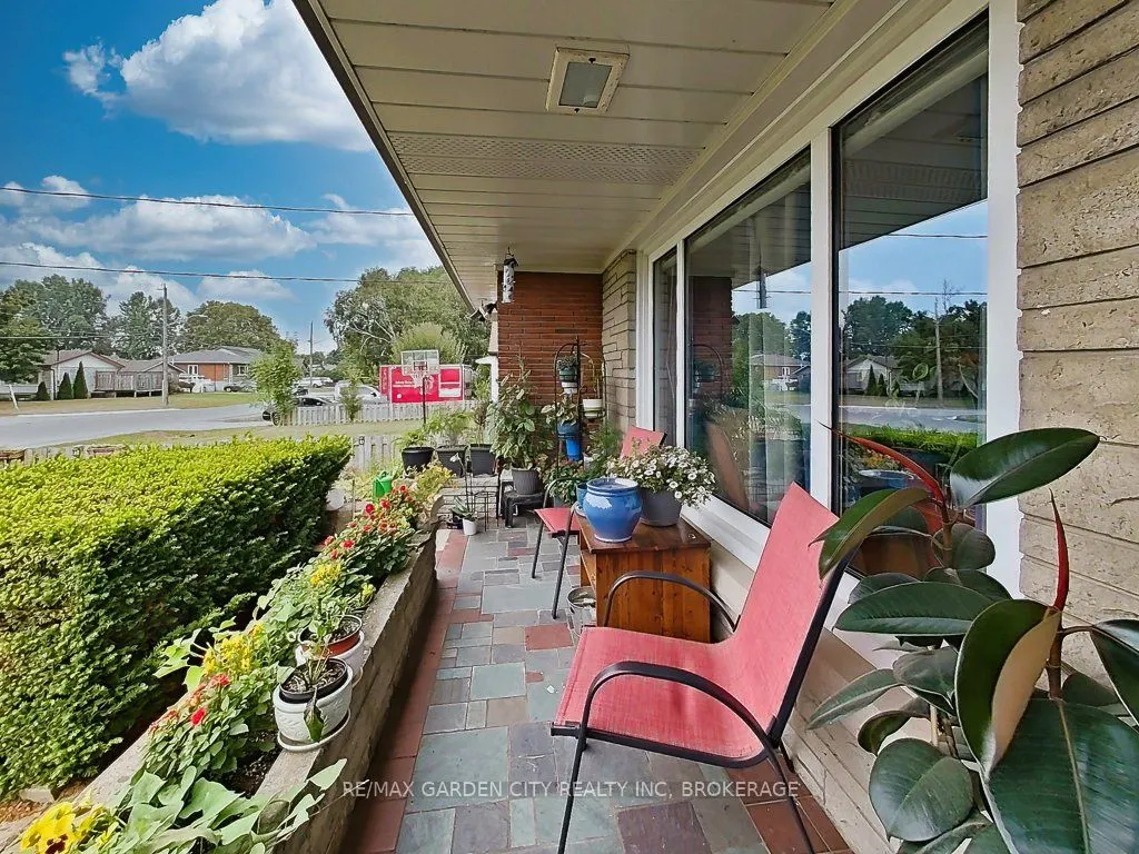 64 Dorothy Street