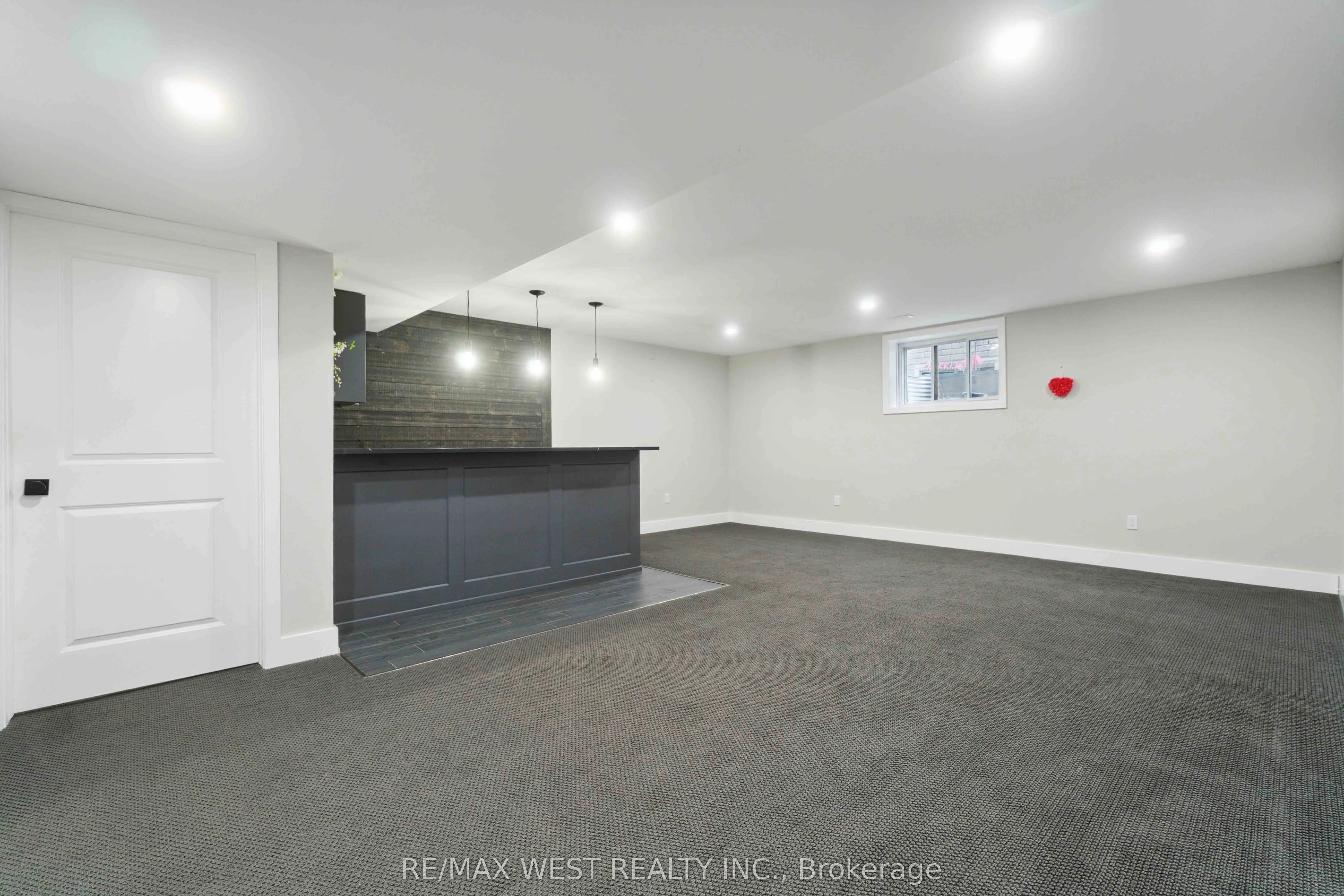 210 S Pelham Road