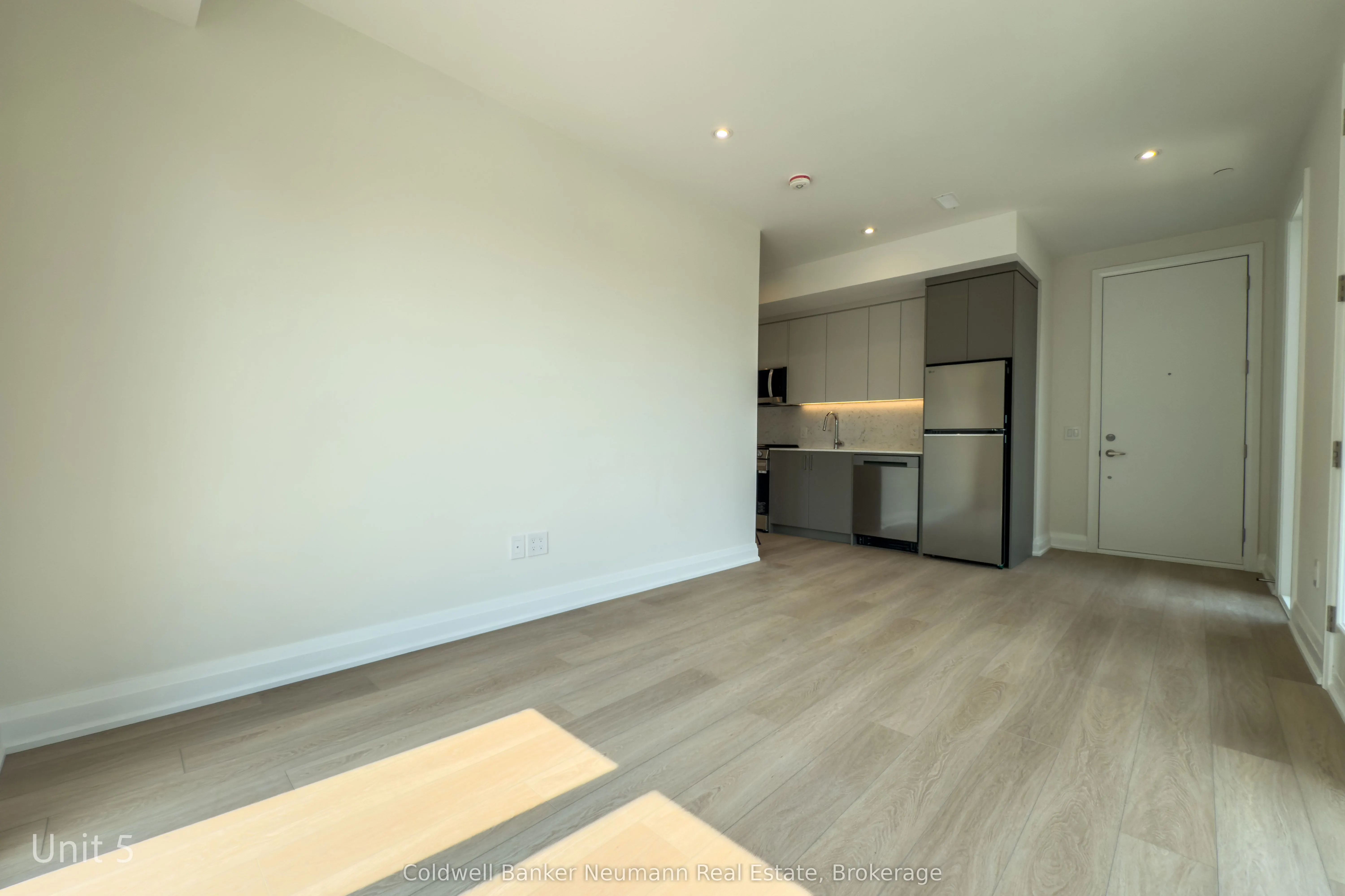 14 Stevenson Street N, #5