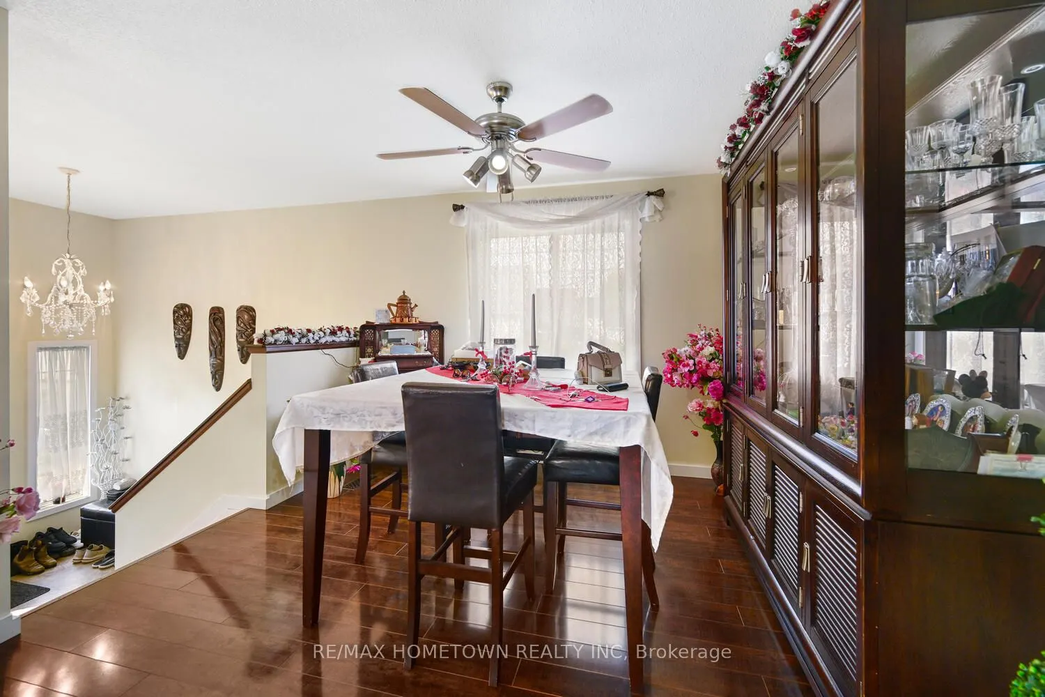 182 Wood Street E