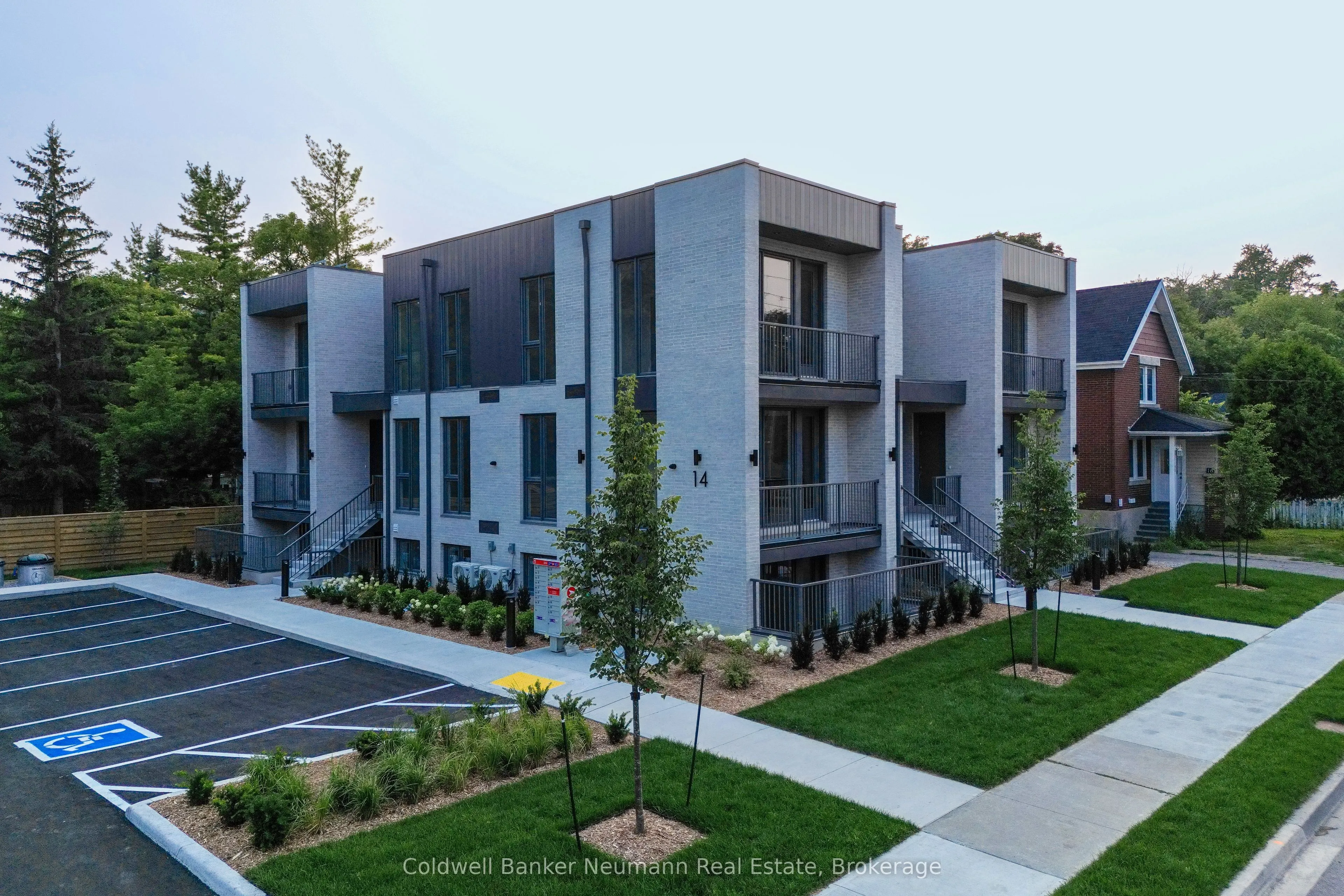 14 Stevenson Street N, #9