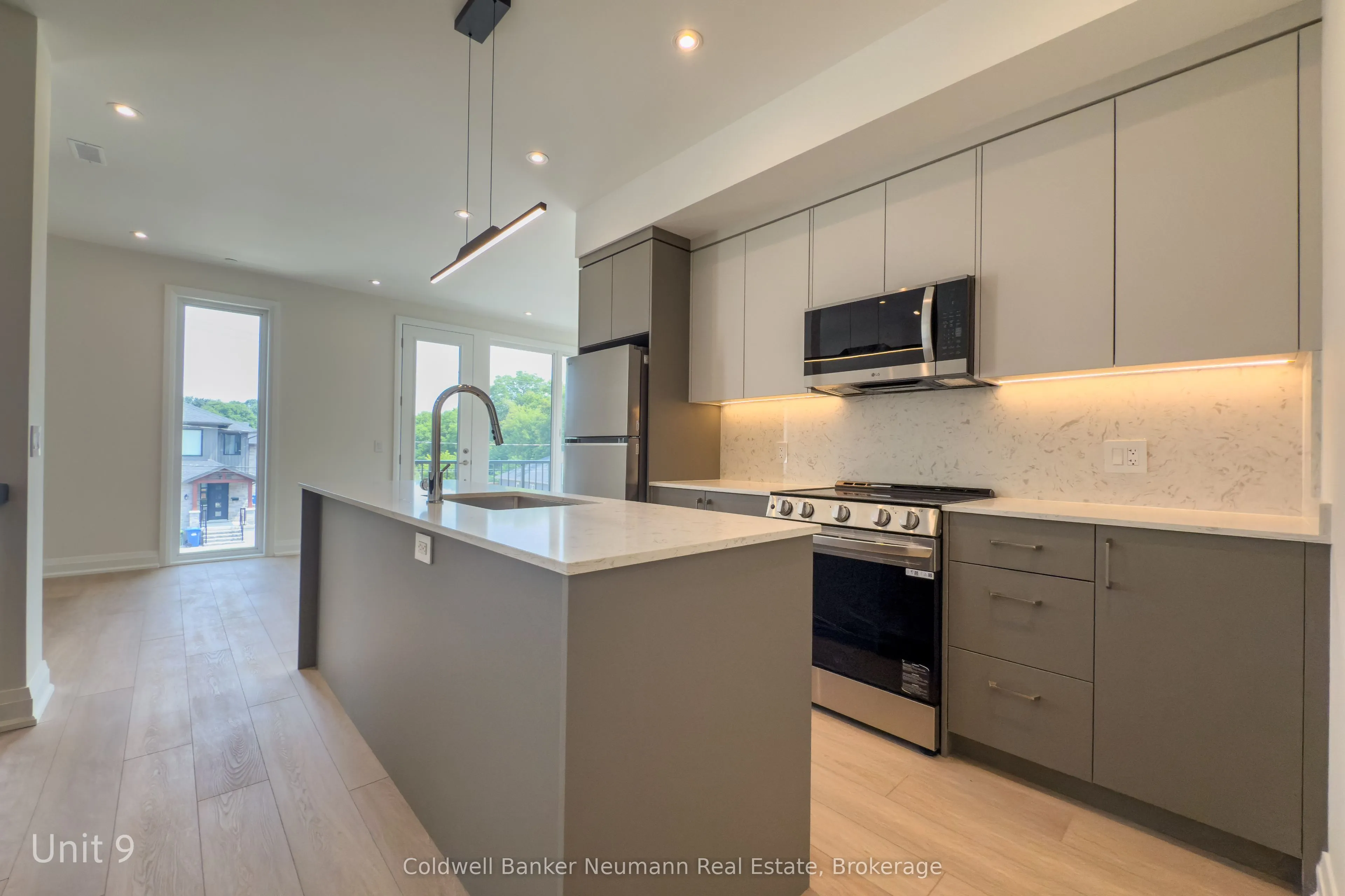 14 Stevenson Street N, #9