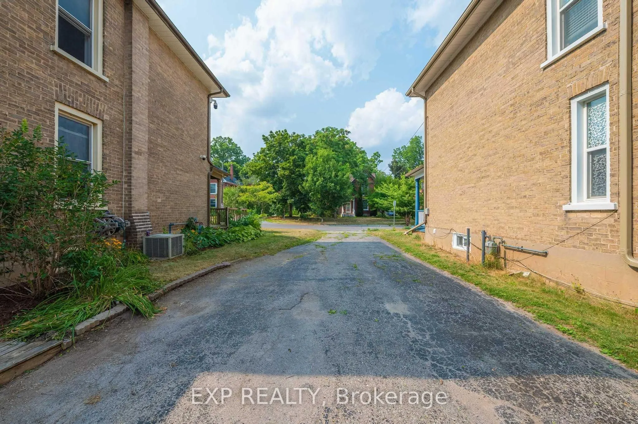 577 Bolivar Street