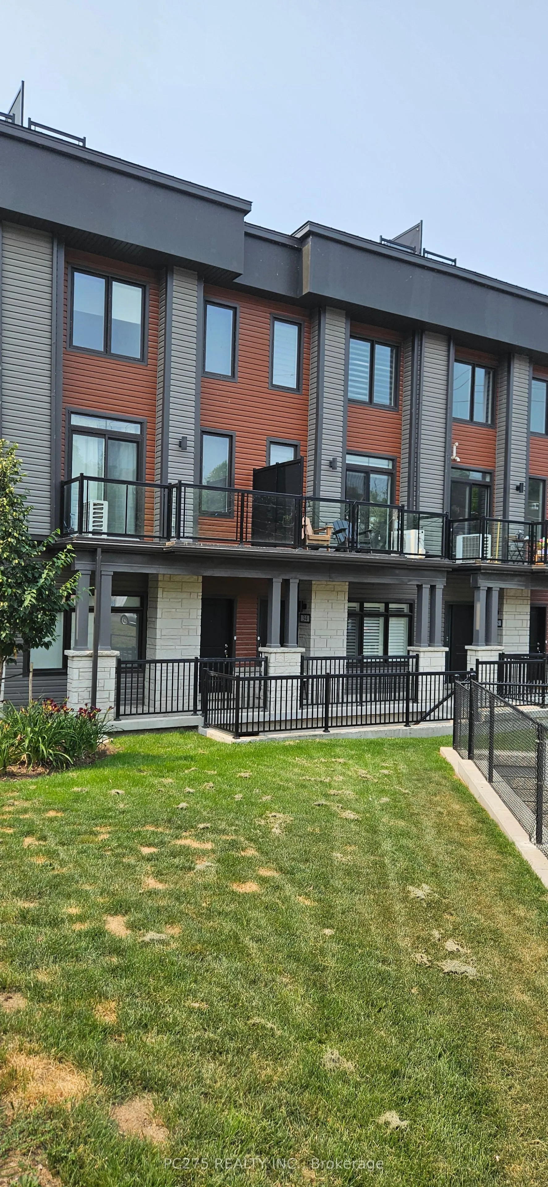 2 Willow Street, #34