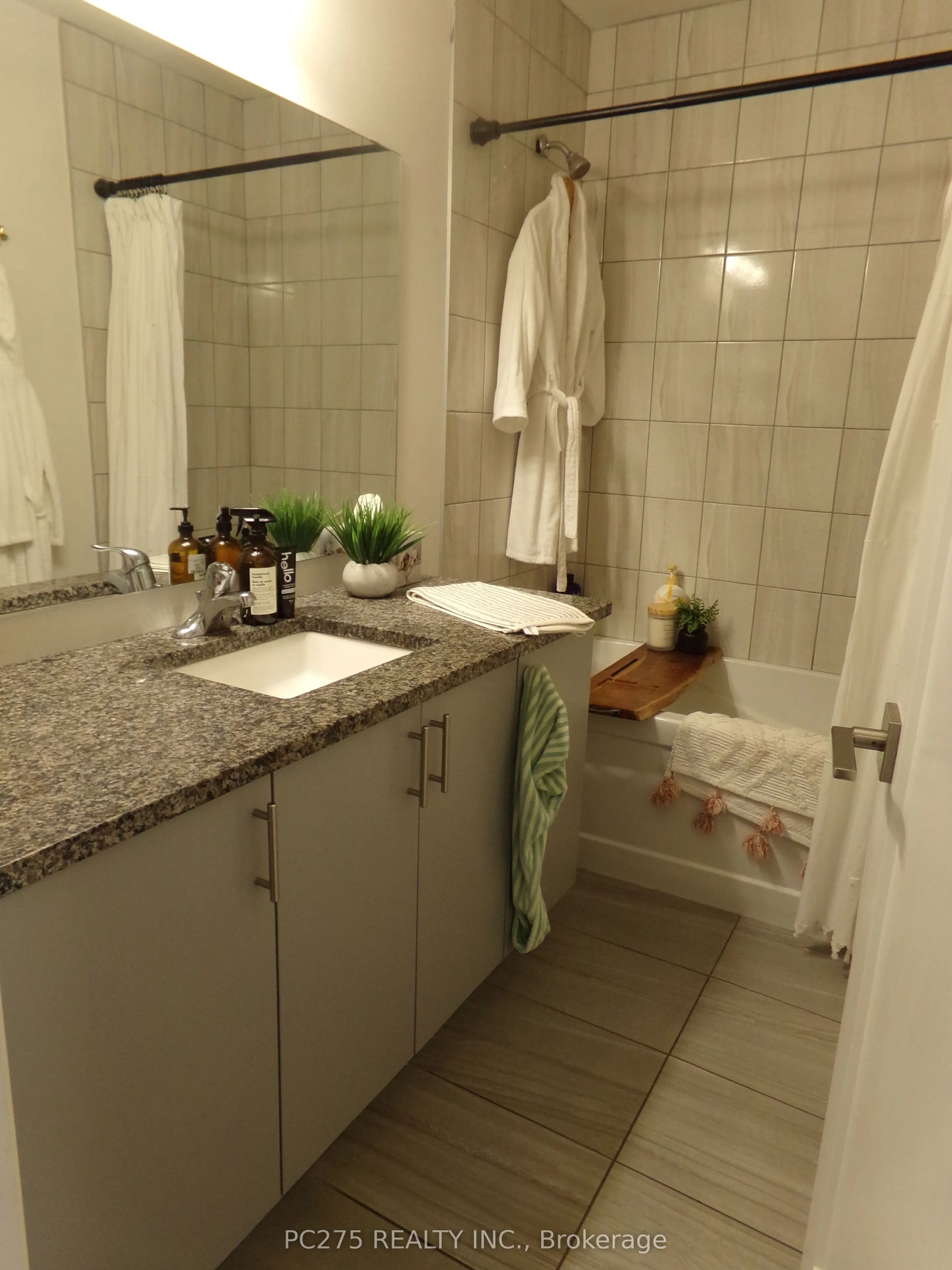 2 Willow Street, #34
