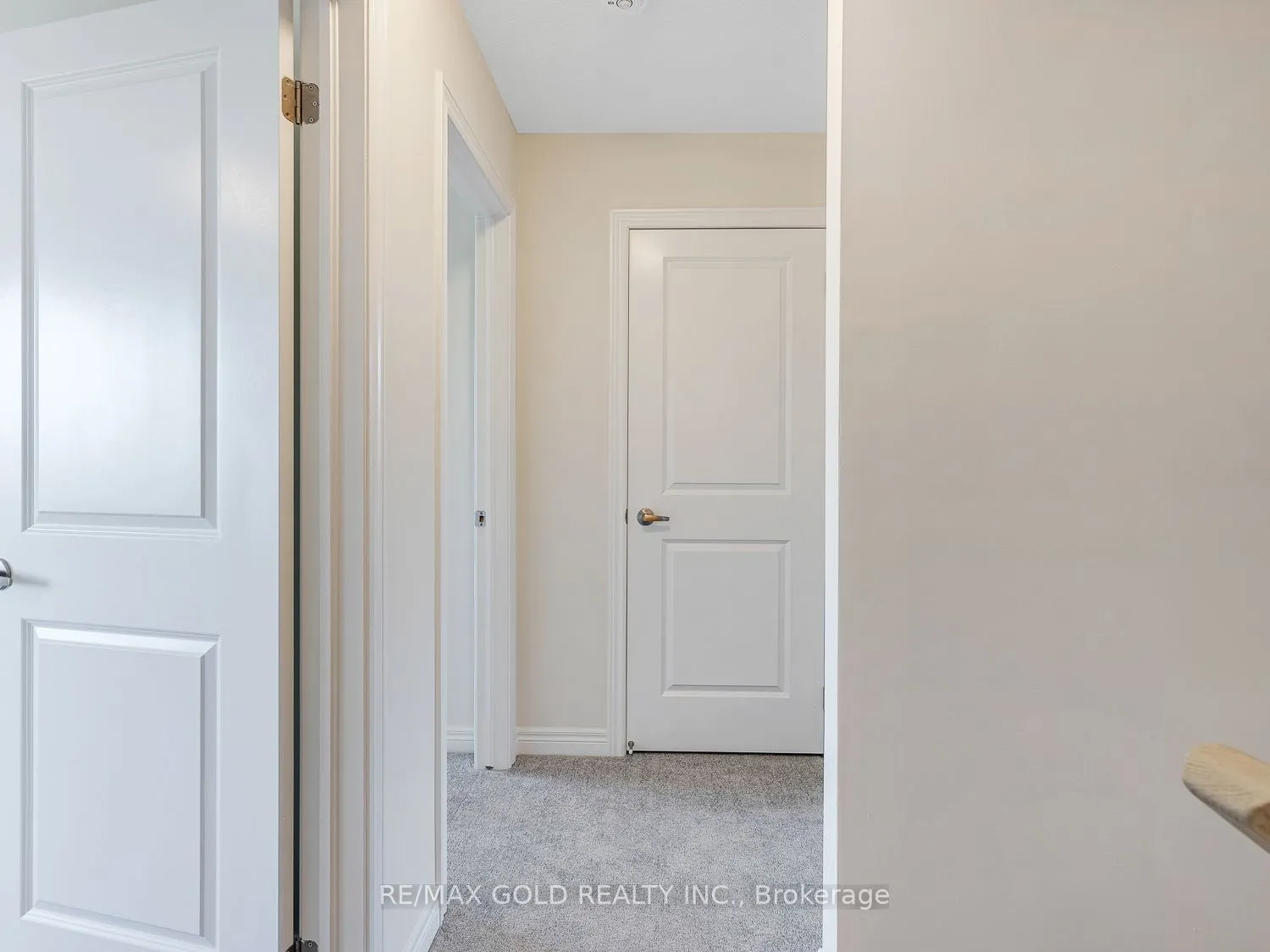 93 PINOT Crescent