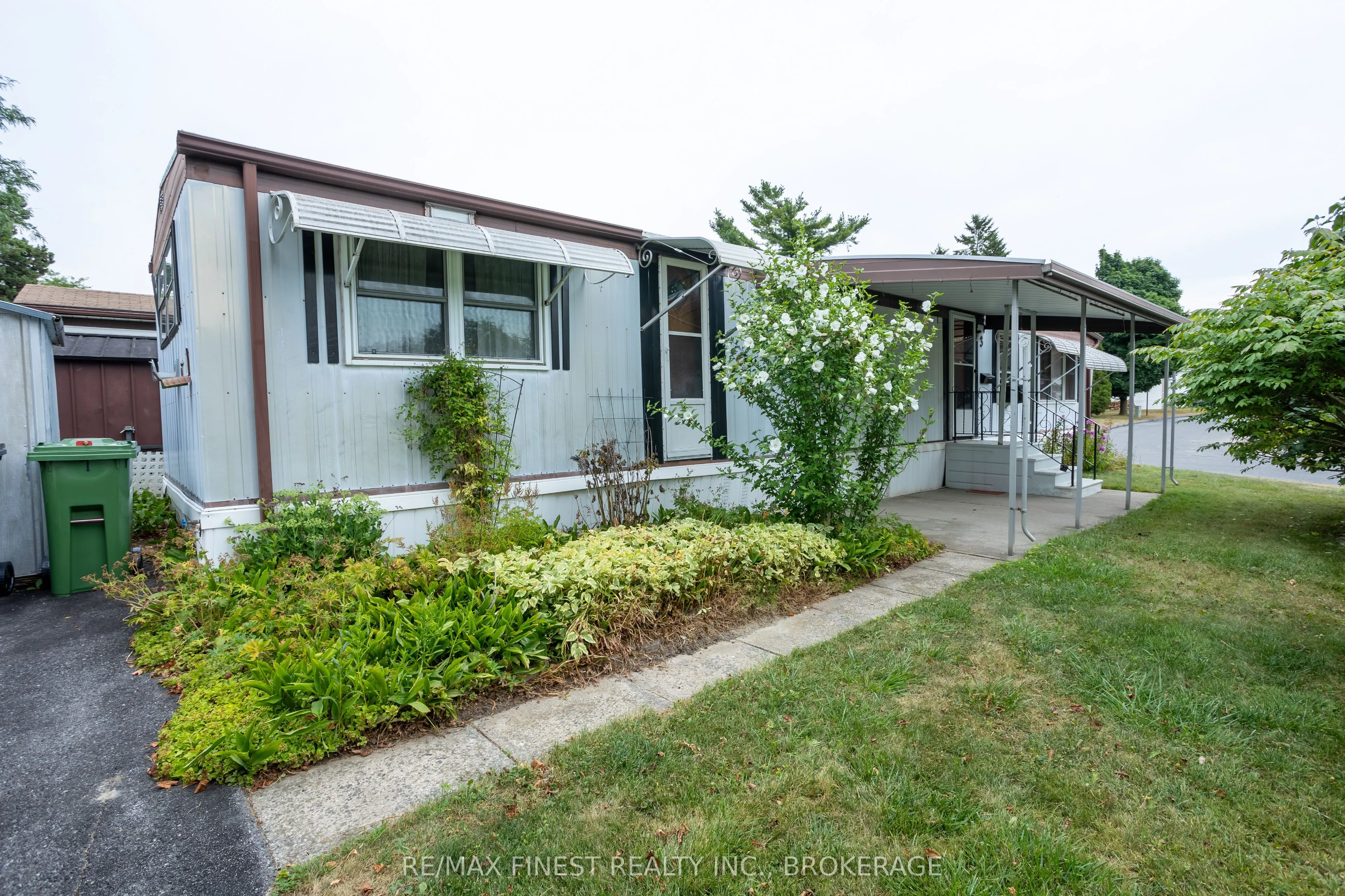 3 Wentworth Drive