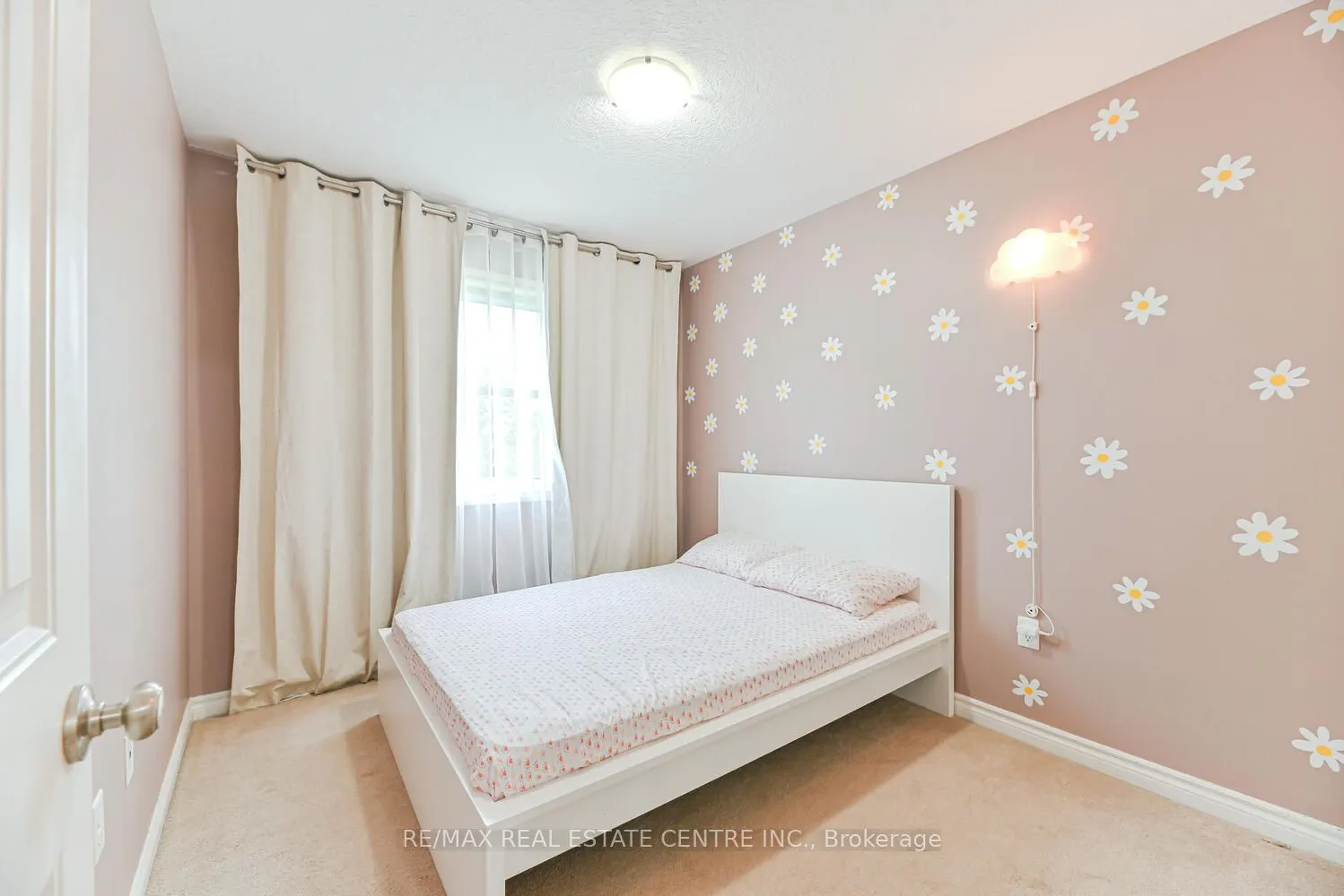 535 Margaret Street, #4