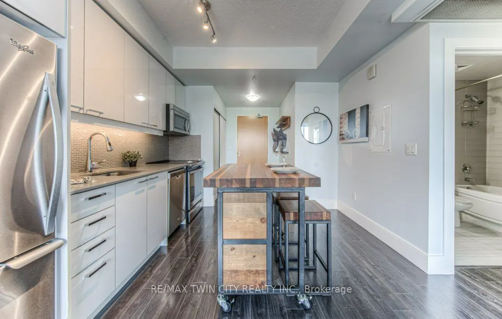 155 St Leger Street, #401