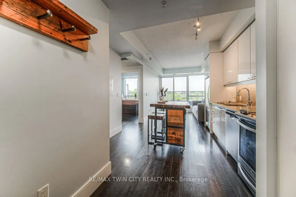 155 St Leger Street, #401