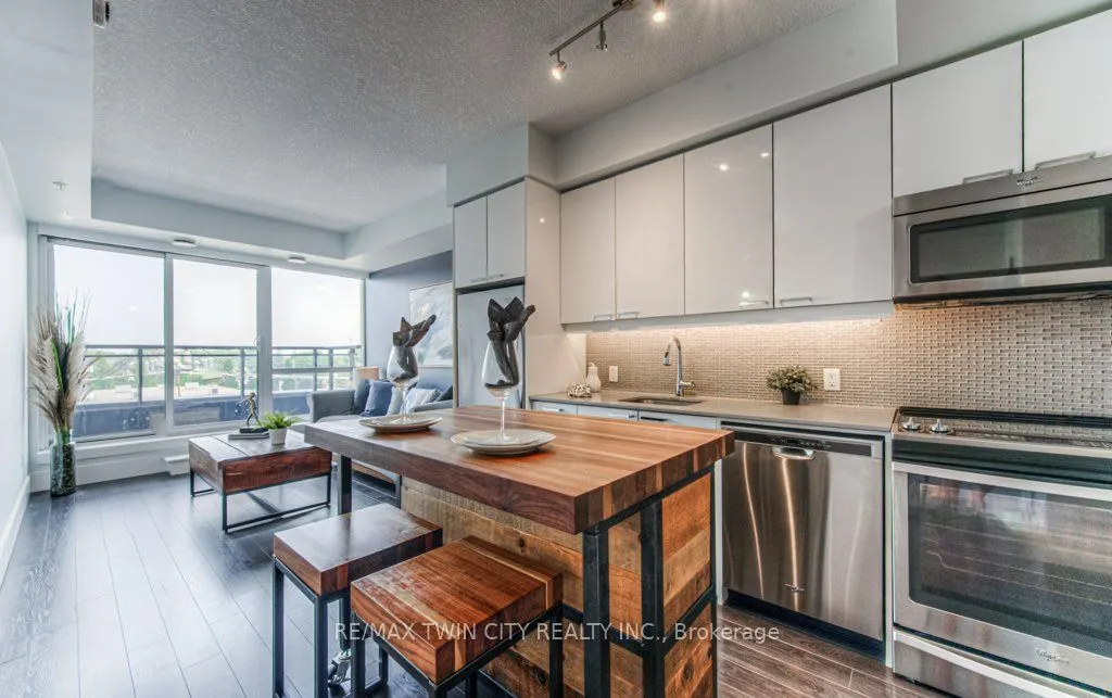 155 St Leger Street, #401
