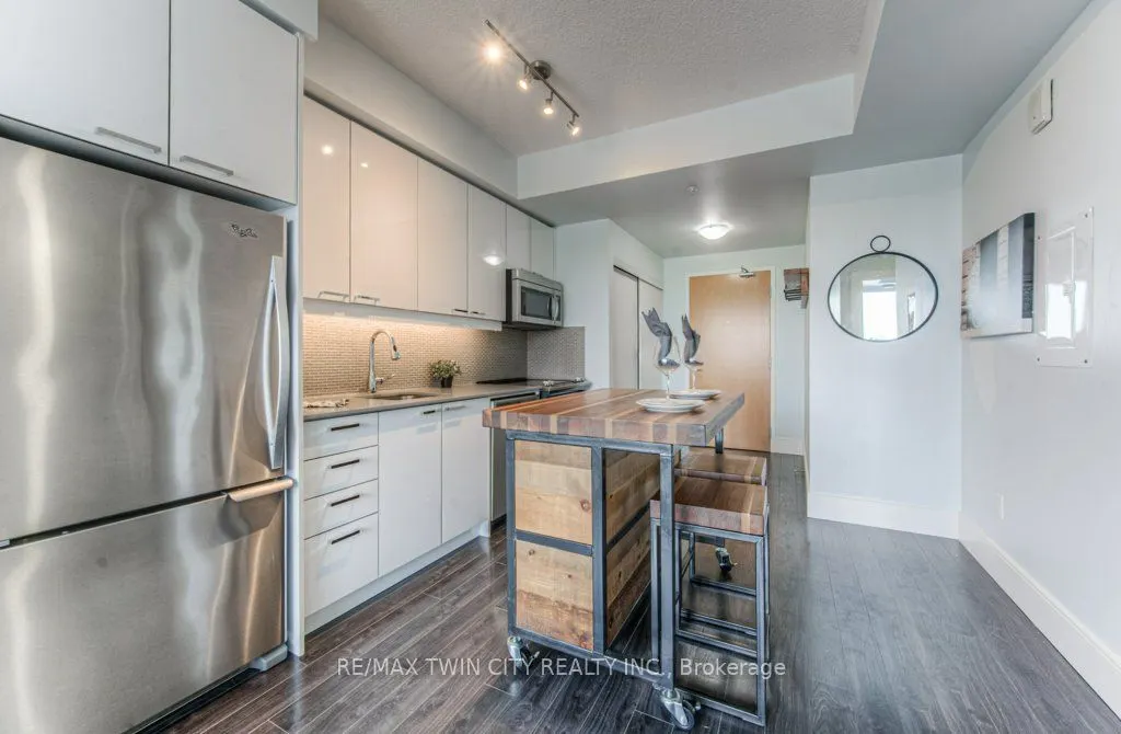 155 St Leger Street, #401