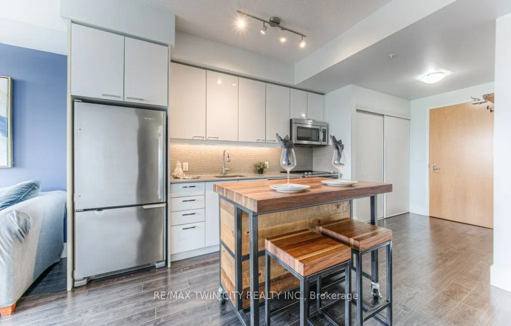 155 St Leger Street, #401