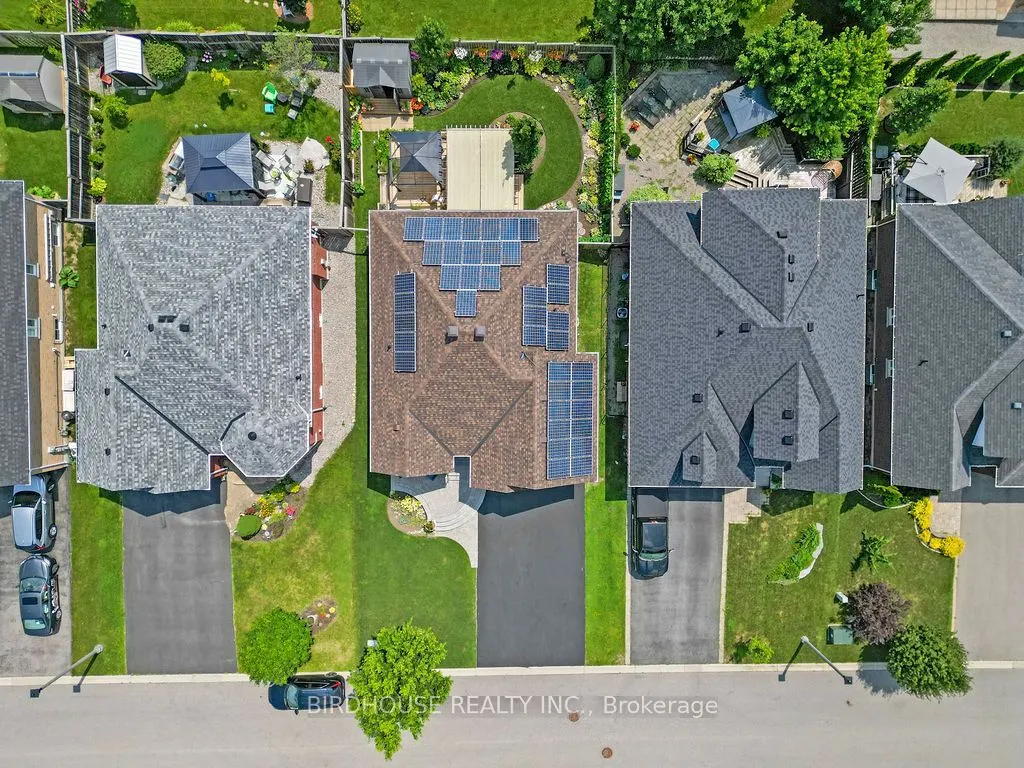 21 ELLIS Crescent