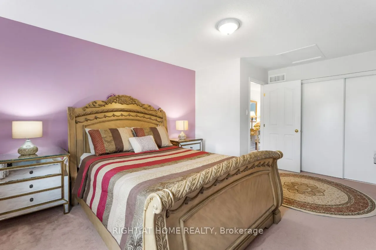2383 Glandriel Crescent
