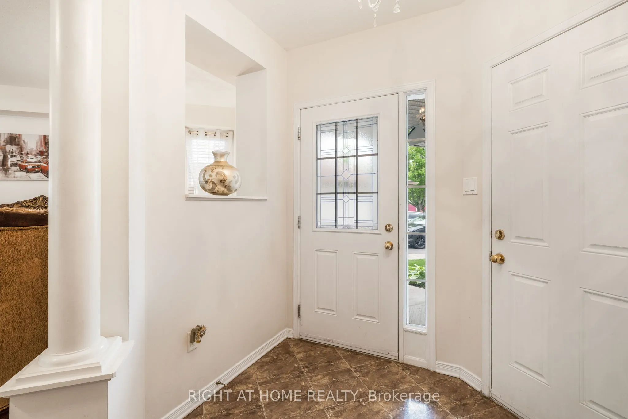 2383 Glandriel Crescent