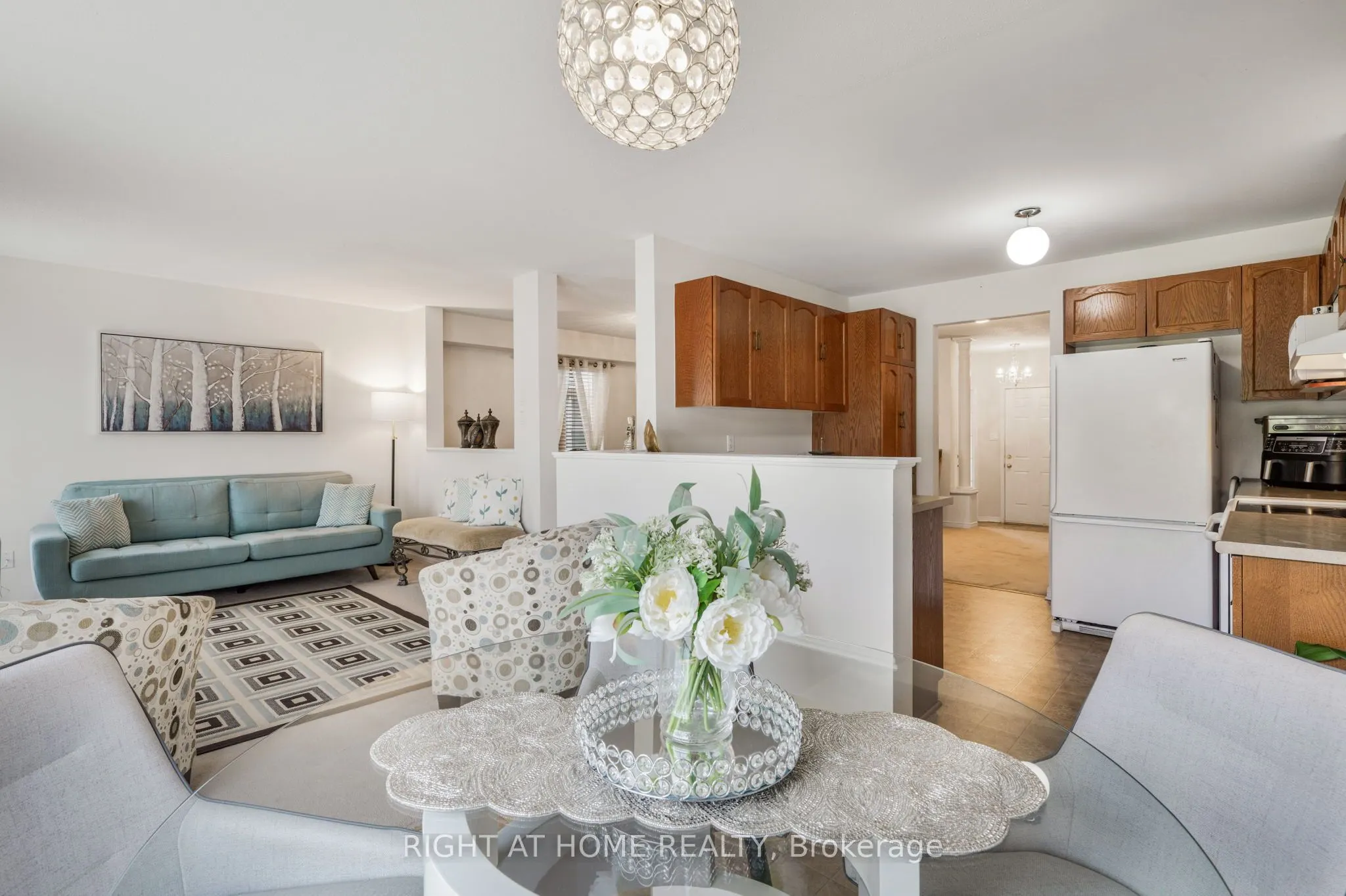 2383 Glandriel Crescent