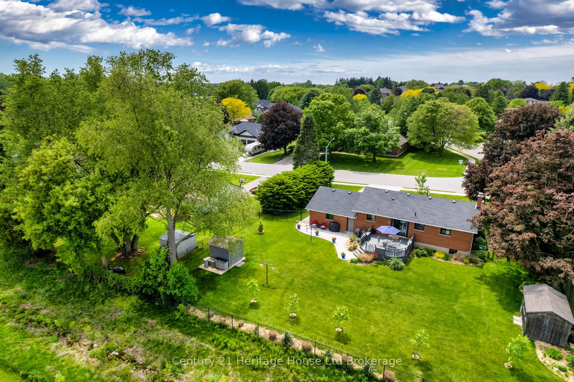 35 Tanager Drive