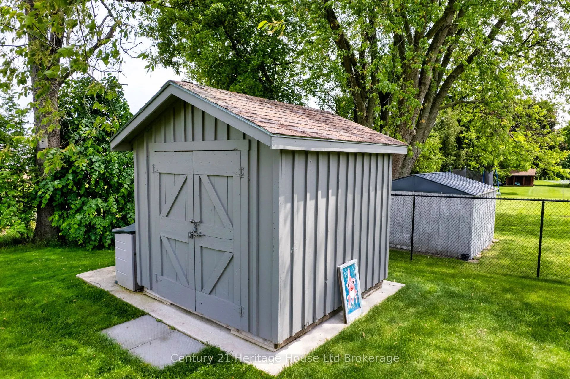 35 Tanager Drive