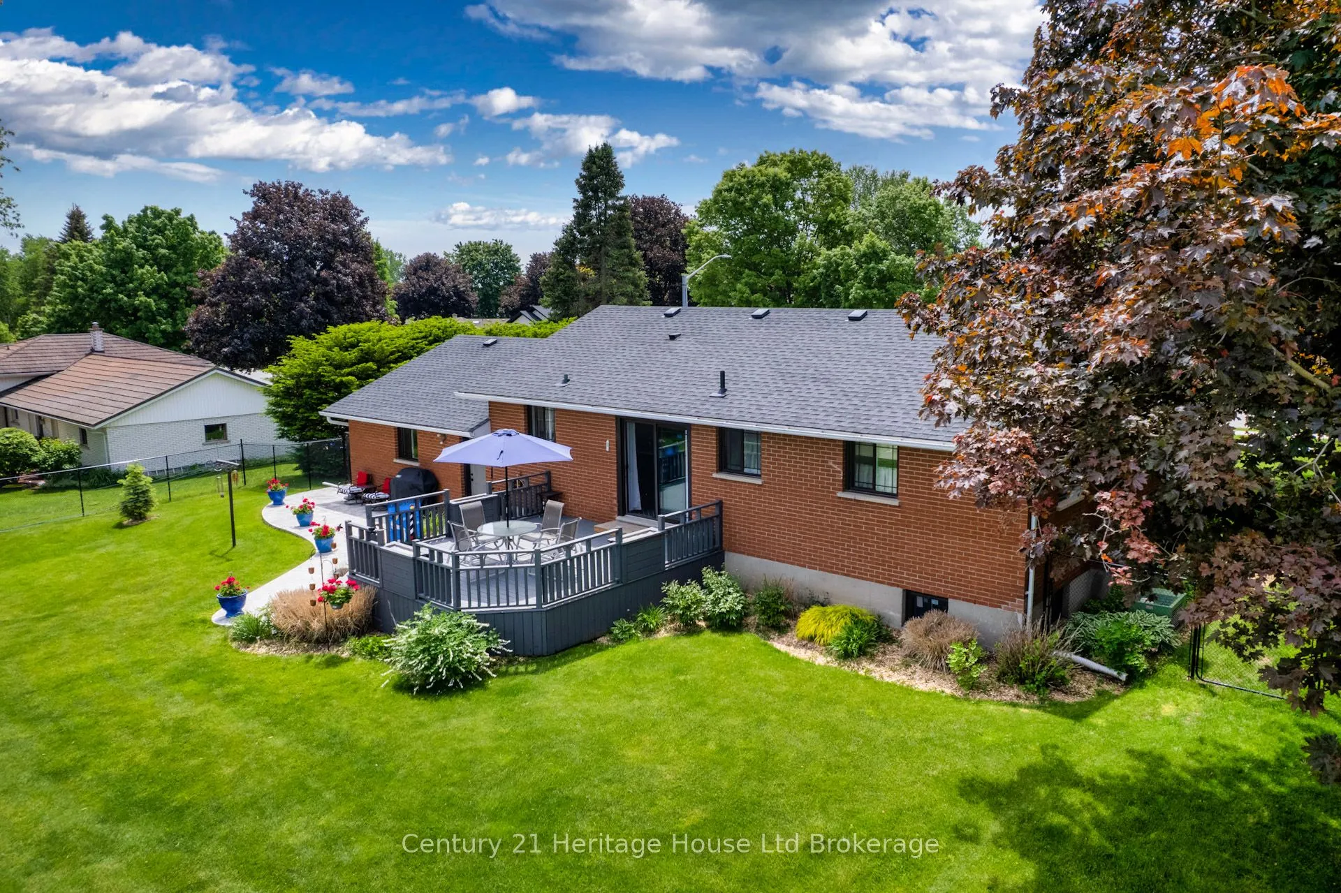 35 Tanager Drive