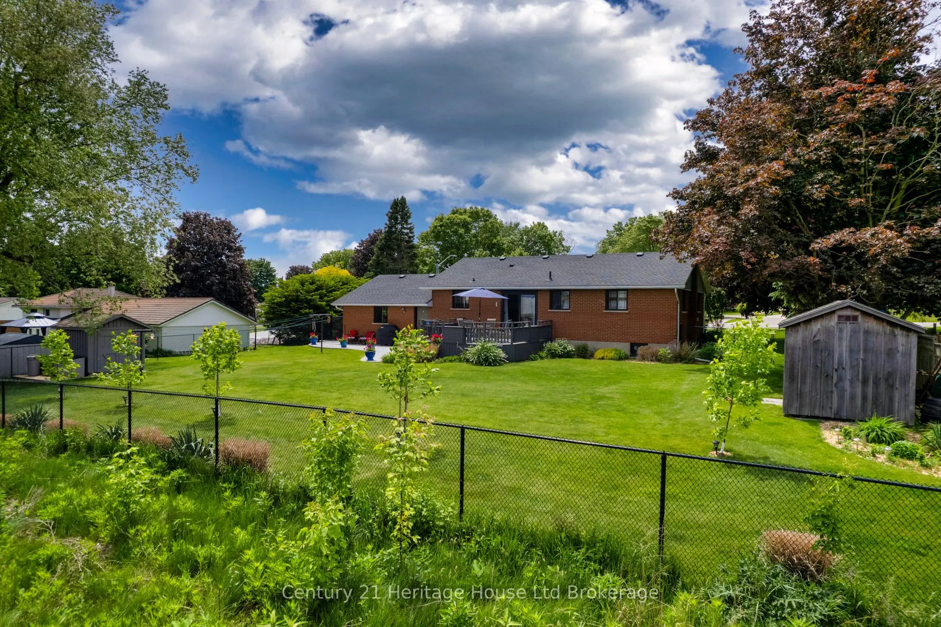 35 Tanager Drive