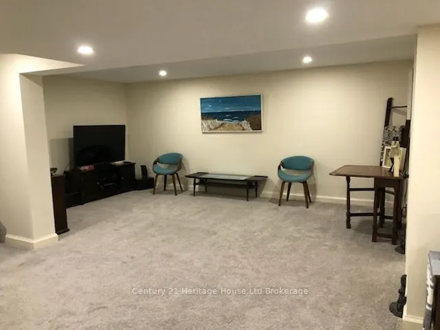 35 Tanager Drive