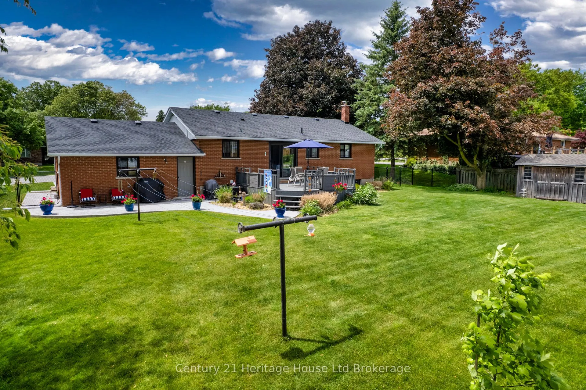 35 Tanager Drive