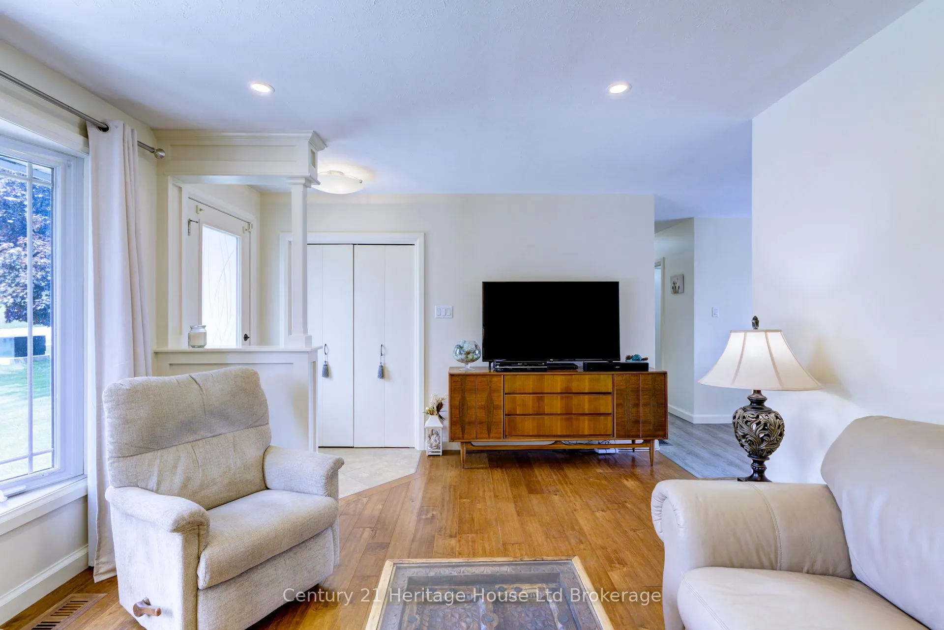 35 Tanager Drive
