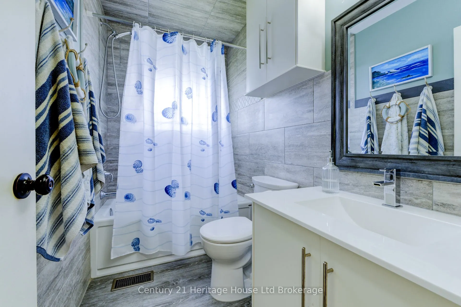 35 Tanager Drive