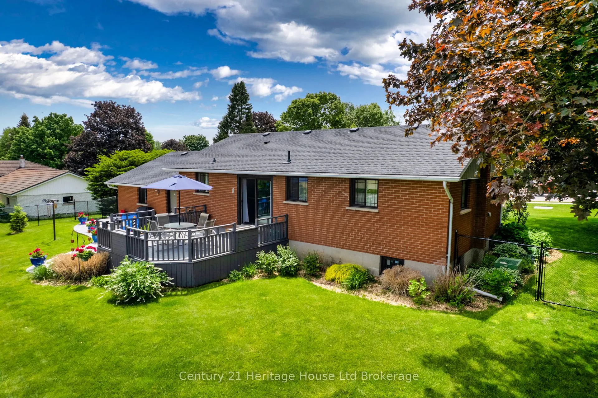 35 Tanager Drive
