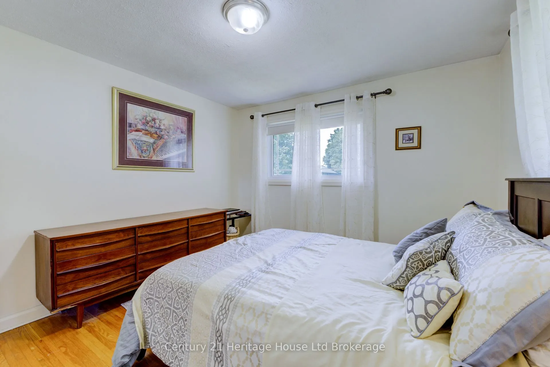 35 Tanager Drive