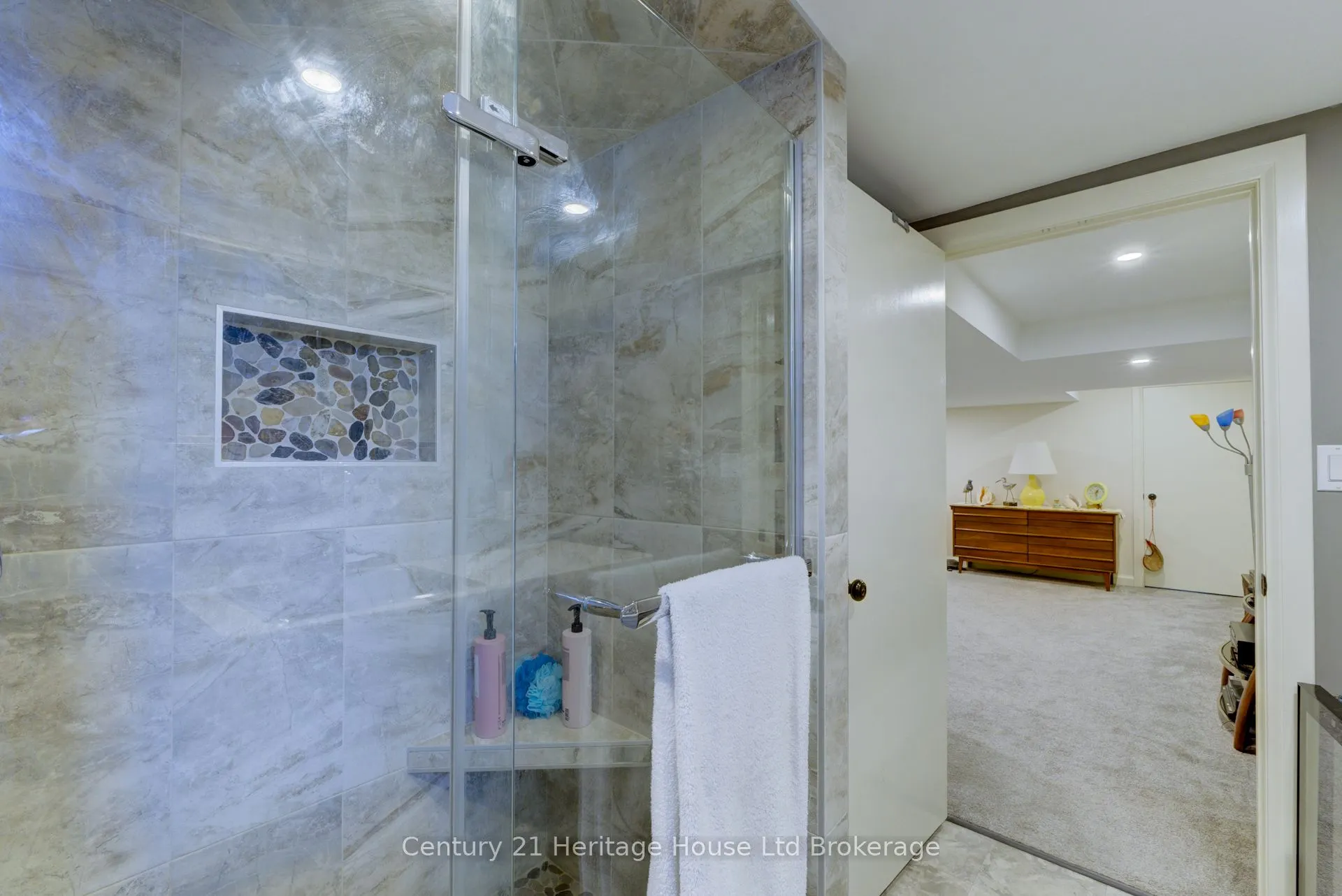 35 Tanager Drive